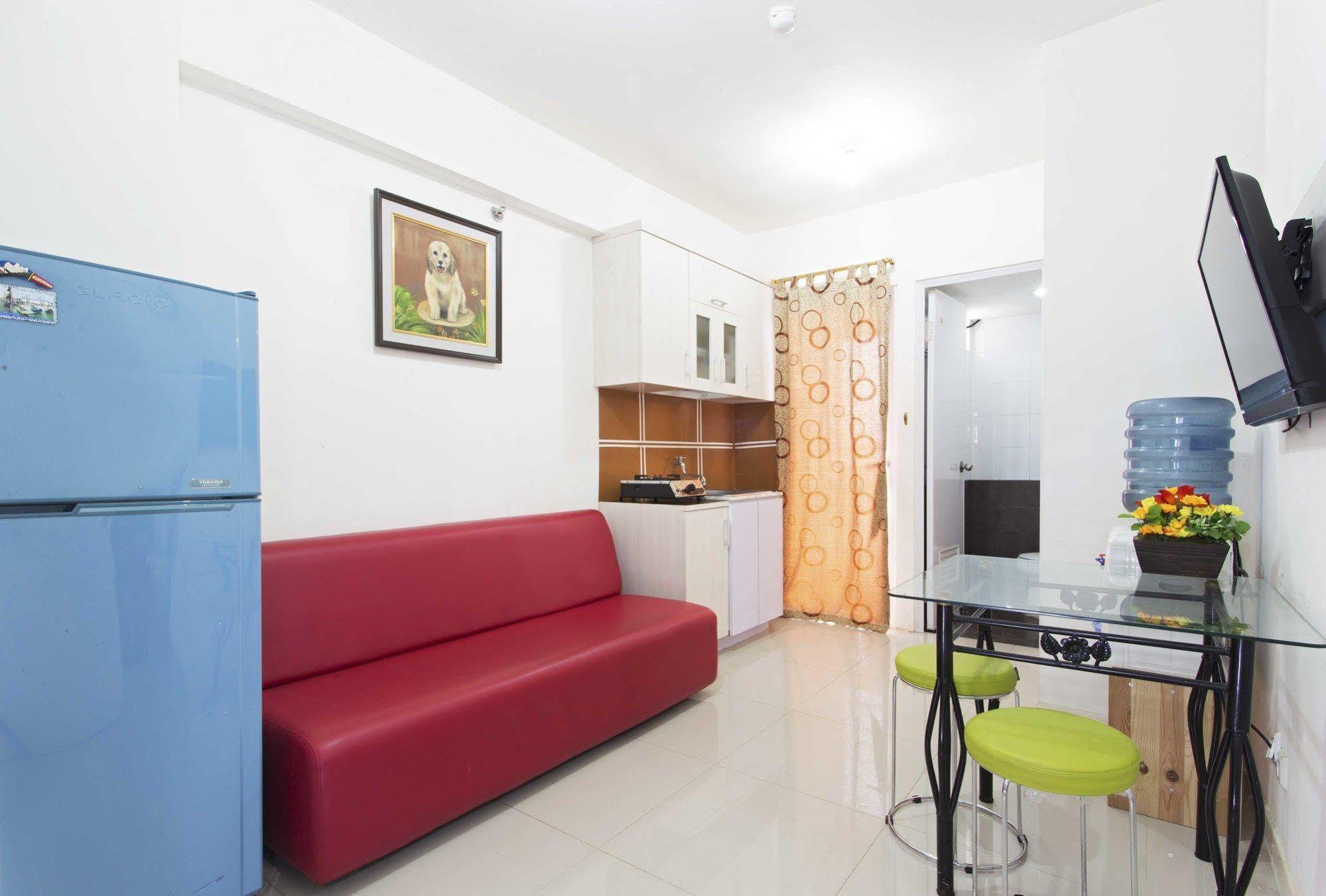 Reddoorz Apartment @ Green Pramuka Jakarta Exterior photo